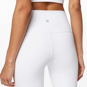 Lululemon Wunder Under Crop (High-Rise) *Full-On Luxtreme 21"
White